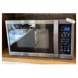 Sharp carousel microwave --very clean