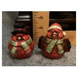 Holiday cardinals salt and pepper shakers