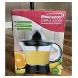 NEW Brentwood citrus juicer