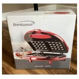 NEW Brentwood waffle maker