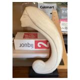 1984 Austin Productions woman sculpture