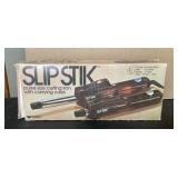 NEW purse size curling iron with carry case