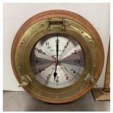Porthole clock