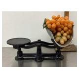 Scale with cast iron base