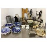 Clean up lot with home decor, Delft plates, etc.