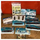 HO train accessories