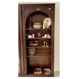 Lighted bookcase 34x80x13