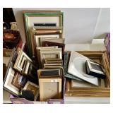 2 groups of picture frames