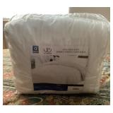 Queen size comforter