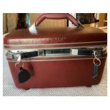 Samsonite train case and contents