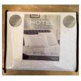 NEW 4-piece queen sheet set