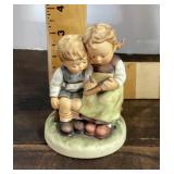 Hummel "Smart Little Sister" figure