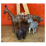 4 Safari animal figures
