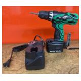 Hitachi cordless drill with charger --works