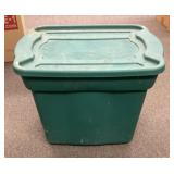 20 gallon Rubbermaid storage tote
