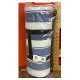 Olli waterproof blanket