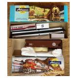 2 Athearn HO scale train car kits