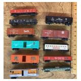 11 HO scale train cars