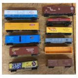 11 HO scale train cars