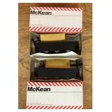 2 HO scale box car kits