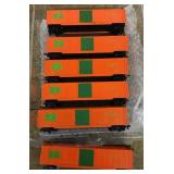 6 HO box cars
