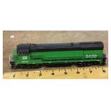 HO scale Burlington Northern engine 5450