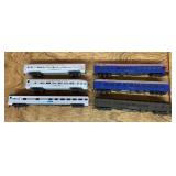 6 HO scale passenger cars