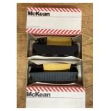 2 HO scale hopper car kits