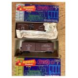 2 HO scale box car kits
