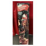 Animated Stepping Santa