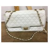 White Saks Fifth Avenue quilted hand bag
