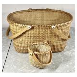 2 Nantucket-style baskets w/handles & wood