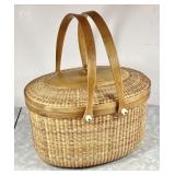 Oval Nantucket basket with lid and handles
