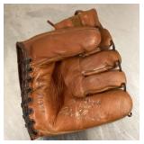 Vintage Red Schoendienst baseball glove