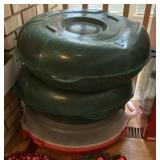 3 Christmas wreaths with storage