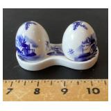 Delft blue salt and pepper shakers
