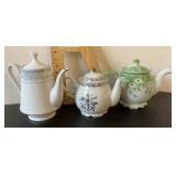 3 teapots