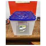 Tote with fliptop lid