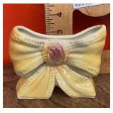 Ceramic bow wall pocket planter