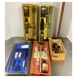 Gun cleaning kits and brushes