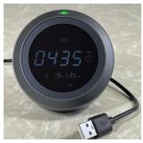 Portable carbon dioxide detector w/USB charger