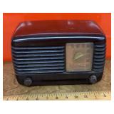 Vintage Philco Transitone clock radio