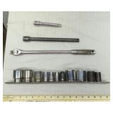 USA Blackhawk breaker bar, extensions and sockets