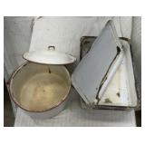 2 Enamelware pans w/lids