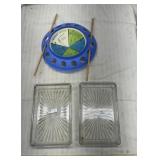 Whirlee Twirlee and 2 glass dishes