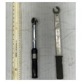 2 torque wrenches
