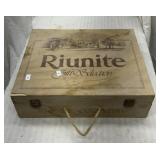 Vintage wine box