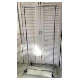 Rollaround clothes rack