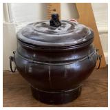 Home decor wooden pot with lid