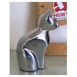 Aluminum cat figure